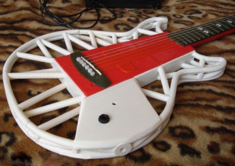 Гитара, напечатанная на 3D-принтере - 5